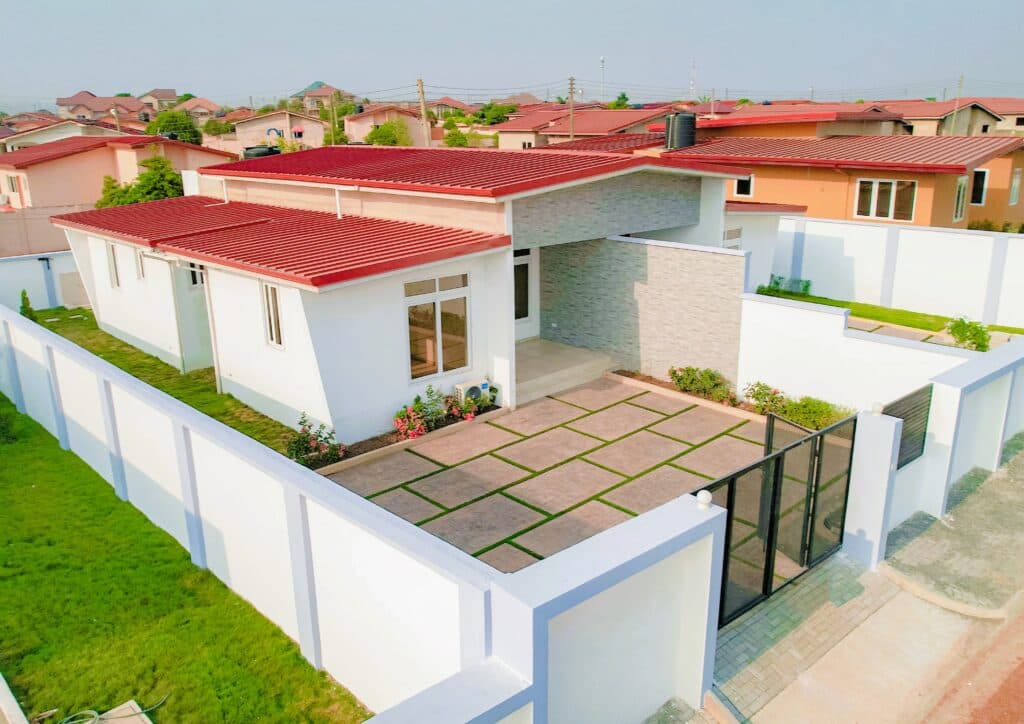 East Airport 4-Bed Fully Detached Duplex